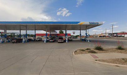 thumbnailpanoidgnC1op0wgFHfIsHlsX5KzAcb_clientsearch.gws-prod.gpsw408h240yaw0.27152696pitch0thumbfov100.jpeg